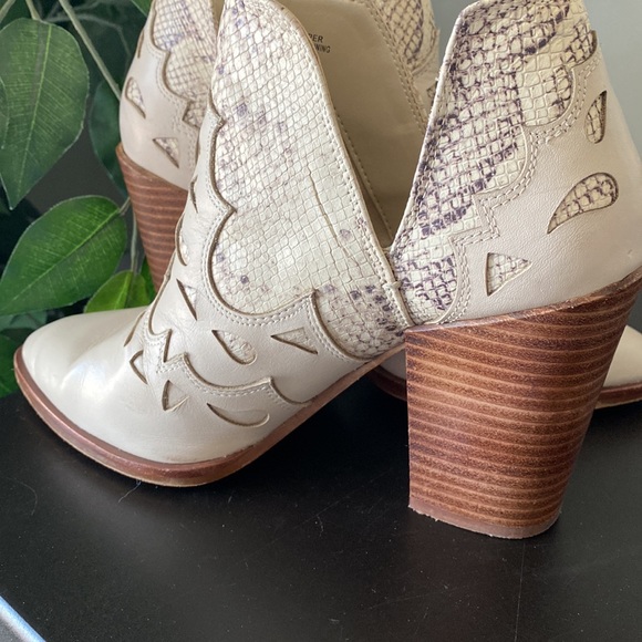 Gianni Bini Cream Cut Out Snakeskin Cowboy Booties - Picture 10 of 13